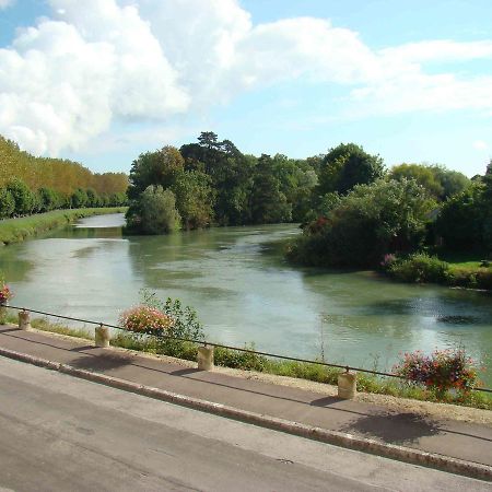 A la belle dame Hotel Nogent-sur-Seine Eksteriør billede
